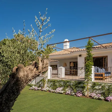 Lvone, In Verdiales, Golden Mile Villa