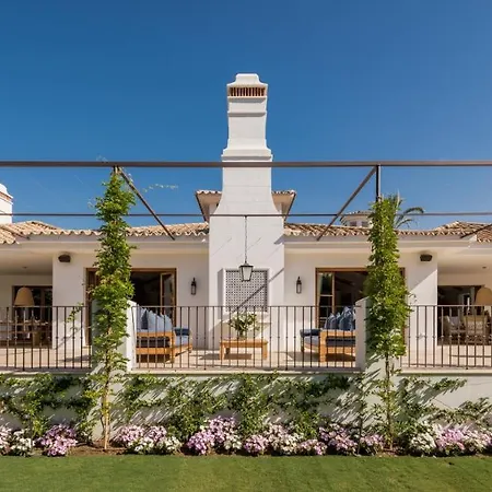 Villa Lvone, In Verdiales, Golden Mile *