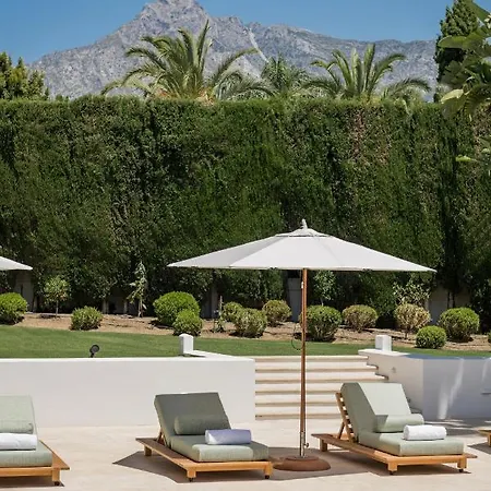 Villa Lvone, In Verdiales, Golden Mile