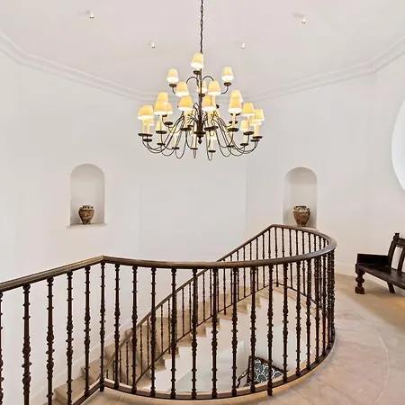 Lvone, In Verdiales, Golden Mile Villa *