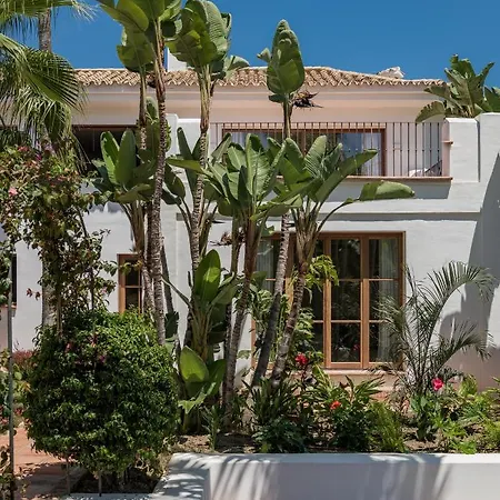 Lvone, In Verdiales, Golden Mile